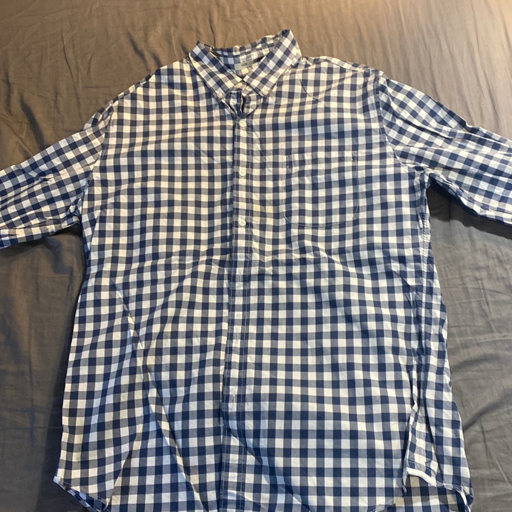 Men’s dress shirt